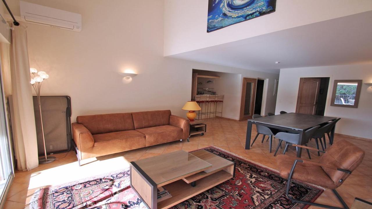 Sainte-Maxime - 3 Bedroom Apartment, Air Conditioned, Outdoor Terrace, Swimming Pool 外观 照片