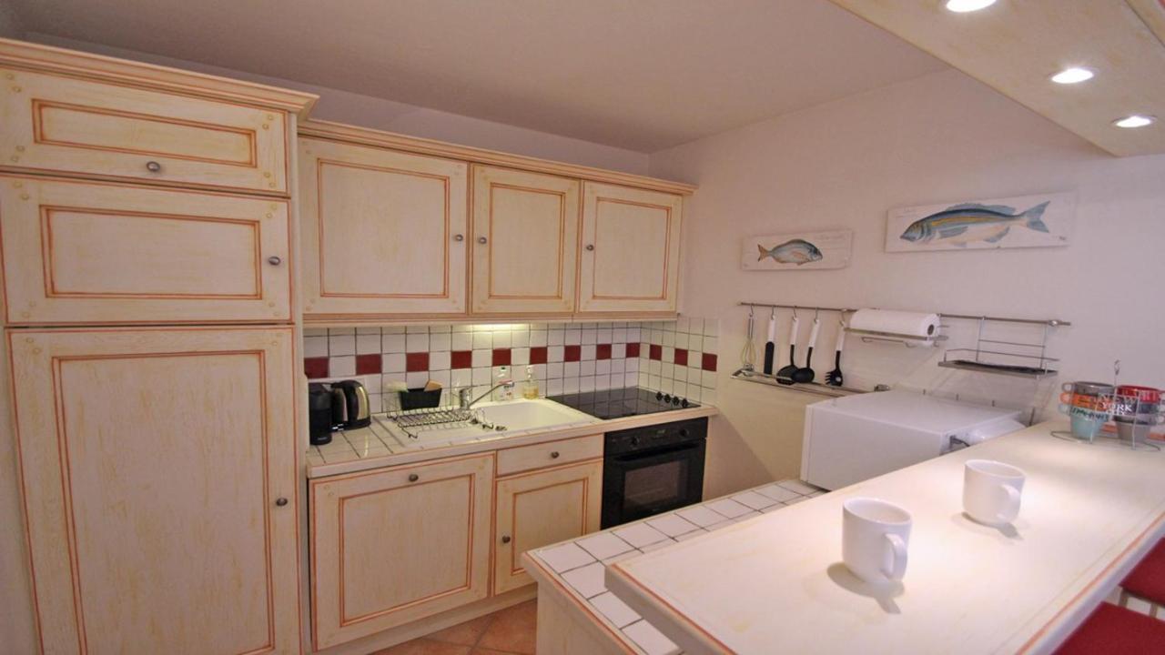Sainte-Maxime - 3 Bedroom Apartment, Air Conditioned, Outdoor Terrace, Swimming Pool 外观 照片