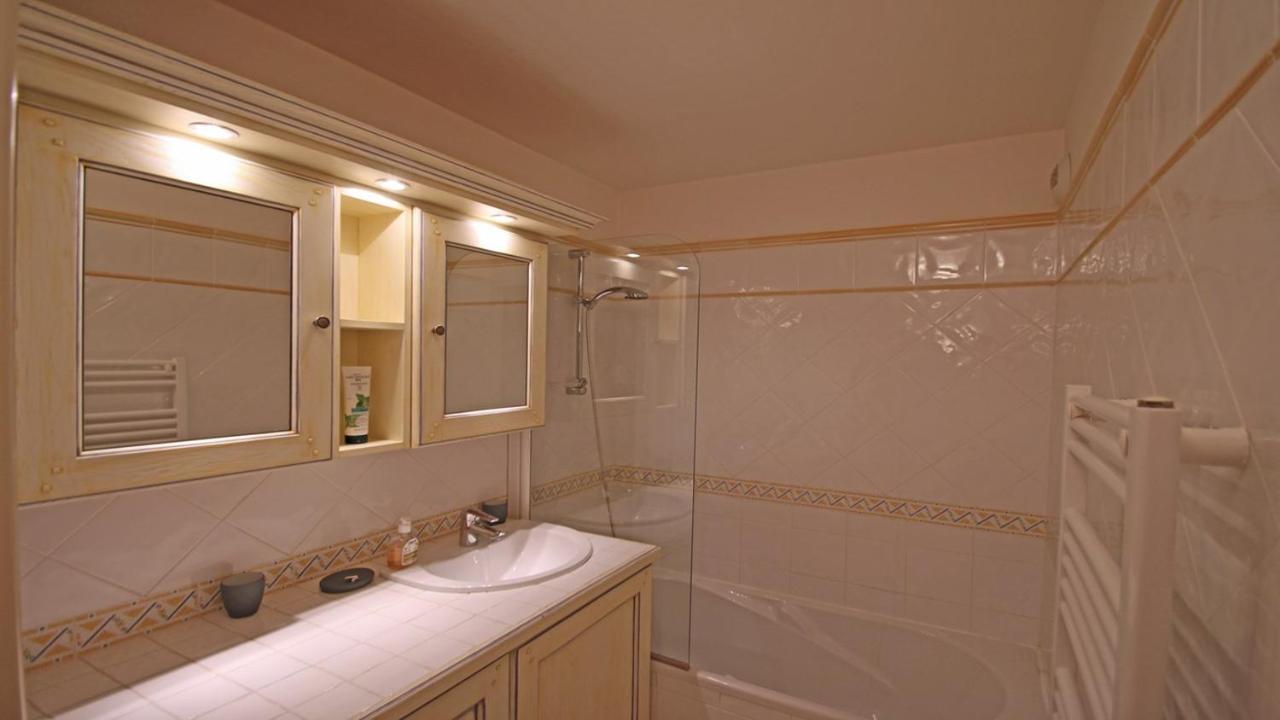 Sainte-Maxime - 3 Bedroom Apartment, Air Conditioned, Outdoor Terrace, Swimming Pool 外观 照片